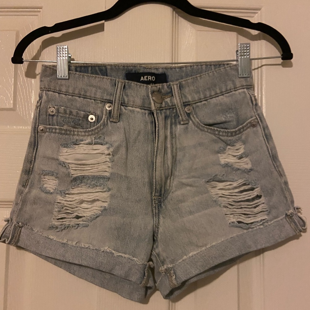 Ripped Aeropostale Shorts🥝(size 000)